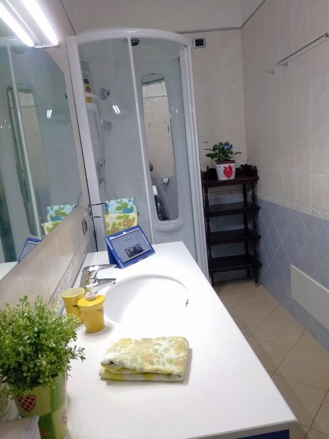 Stella Di Mare Hotel Каляри Екстериор снимка