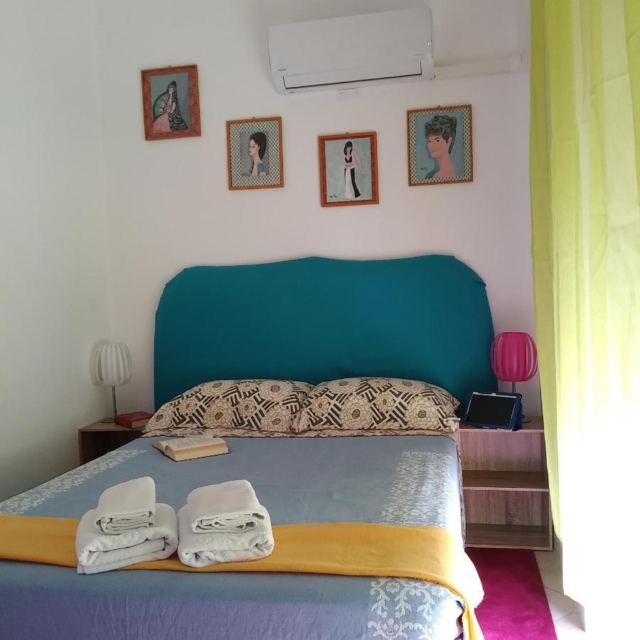 Stella Di Mare Hotel Каляри Екстериор снимка